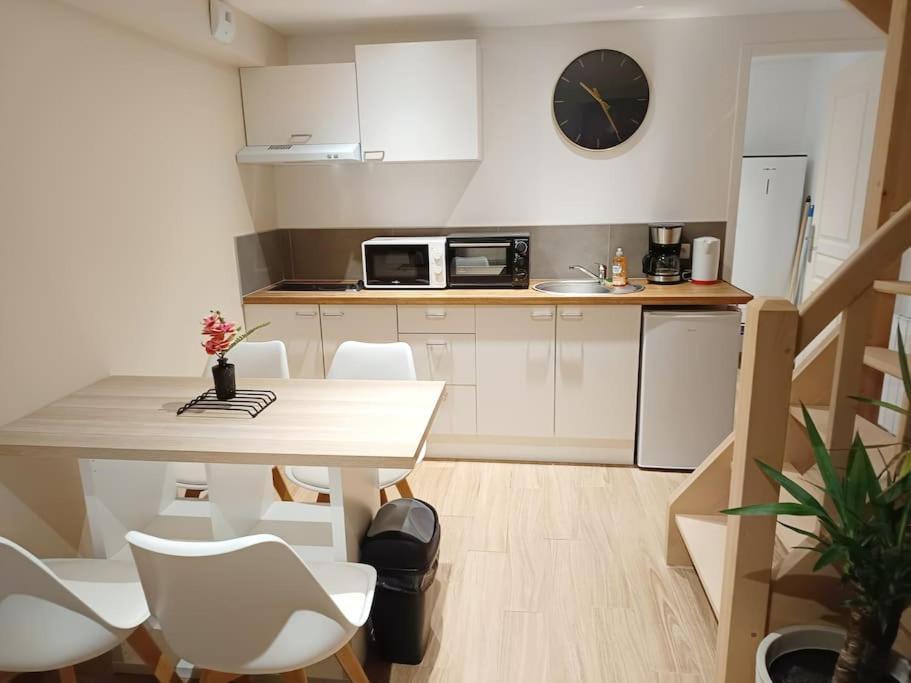 Le Petit Cocon Apartamento Pont-Évêque Exterior foto