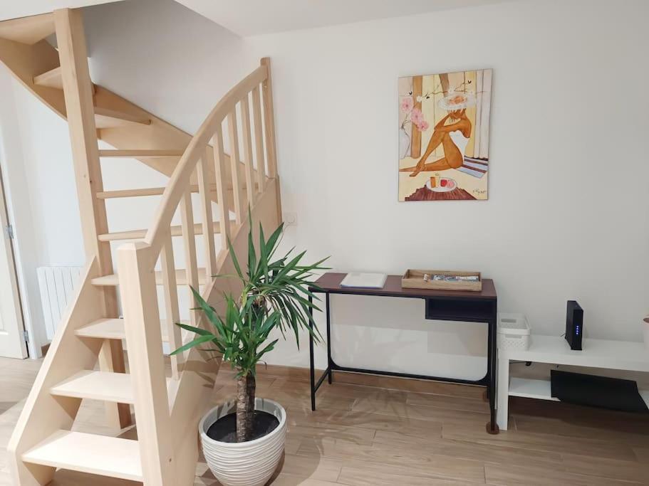 Le Petit Cocon Apartamento Pont-Évêque Exterior foto